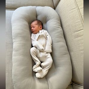 Snuggle Me Infant Lounger